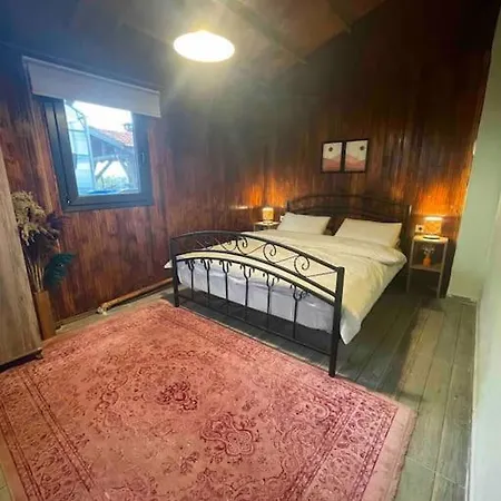 Goekler Ciftliginde Ekolojik Tatil